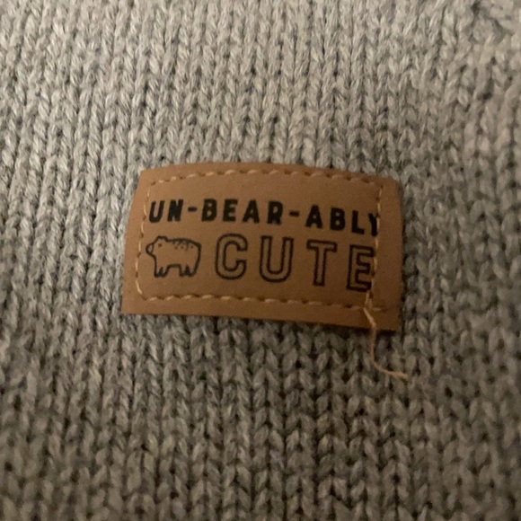 Super cute Baby Carter's Knit Jumpsuit - Picture 3 of 3